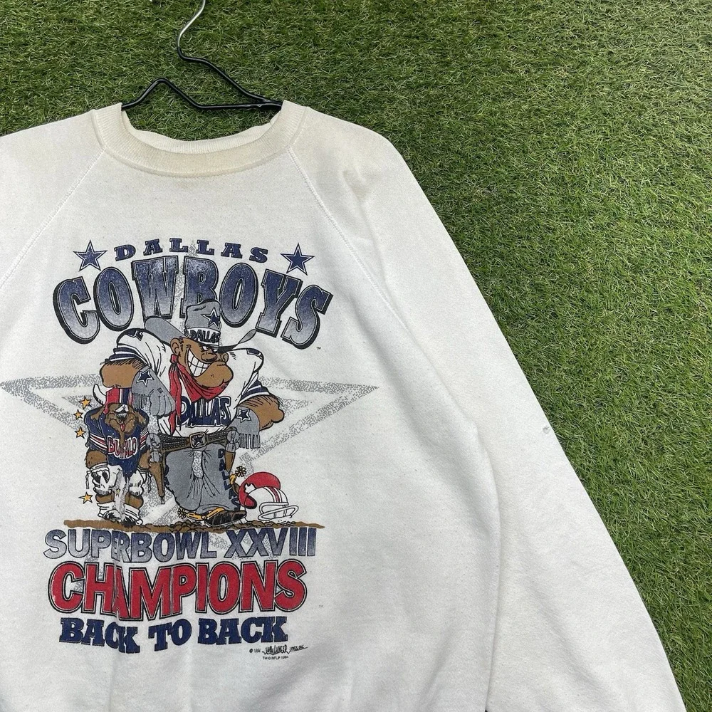 Vintage Dallas Cowboys Sweatshirt Mens Large Football White NFL Looney Tunes 90s